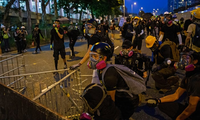 chiny walczą z protestującymi
