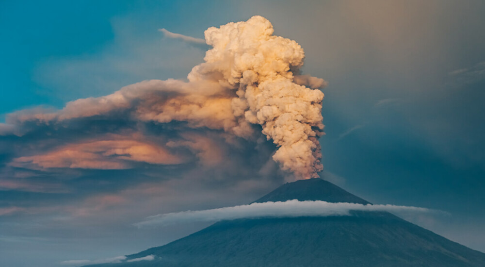 Erupcja wulkanu