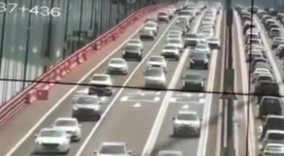 falujący most w chinach