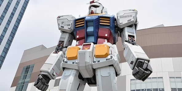 japonia buduje gigantycznego robota