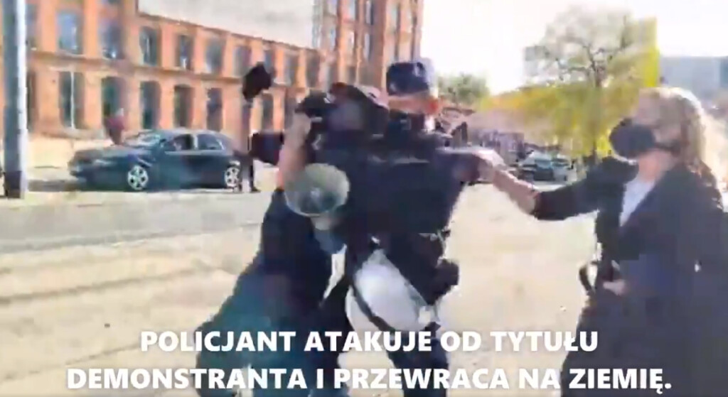 policjant vs demonstrant
